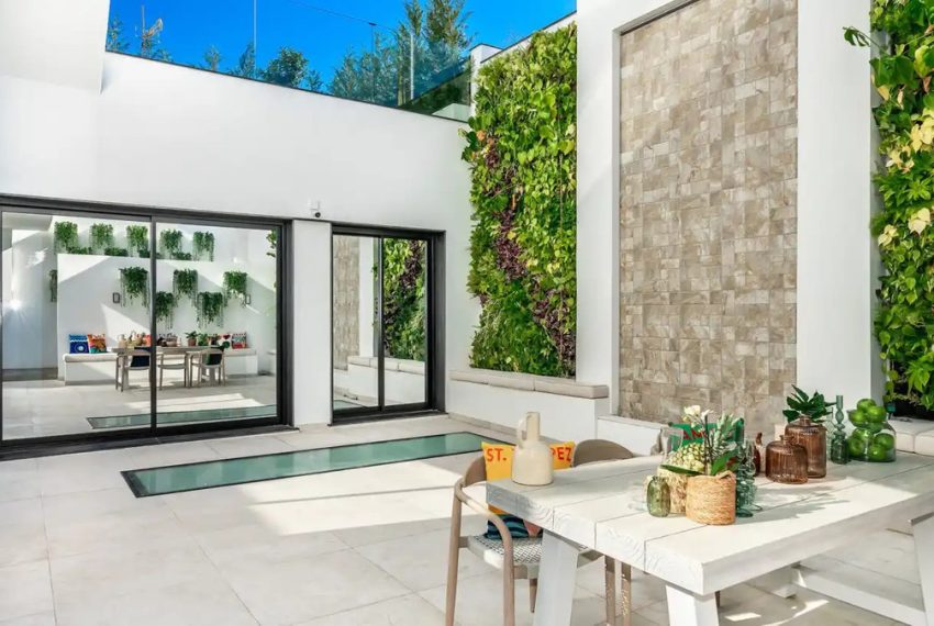 R4896688-Villa-For-Sale-The-Golden-Mile-Detached-5-Beds-287-Built