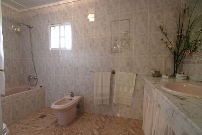R4897348-Villa-For-Sale-Coin-Finca-4-Beds-193-Built-1