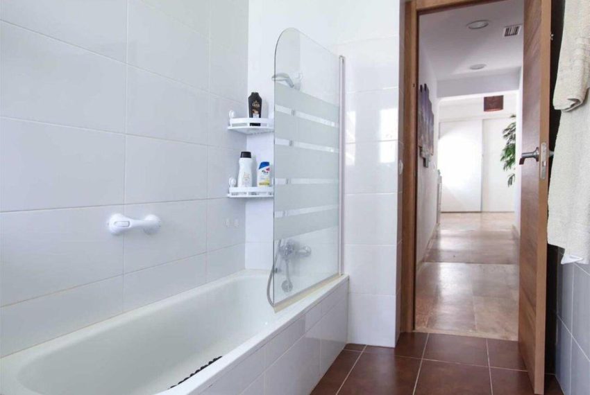 R4905019-Villa-For-Sale-El-Rosario-Detached-4-Beds-269-Built-13