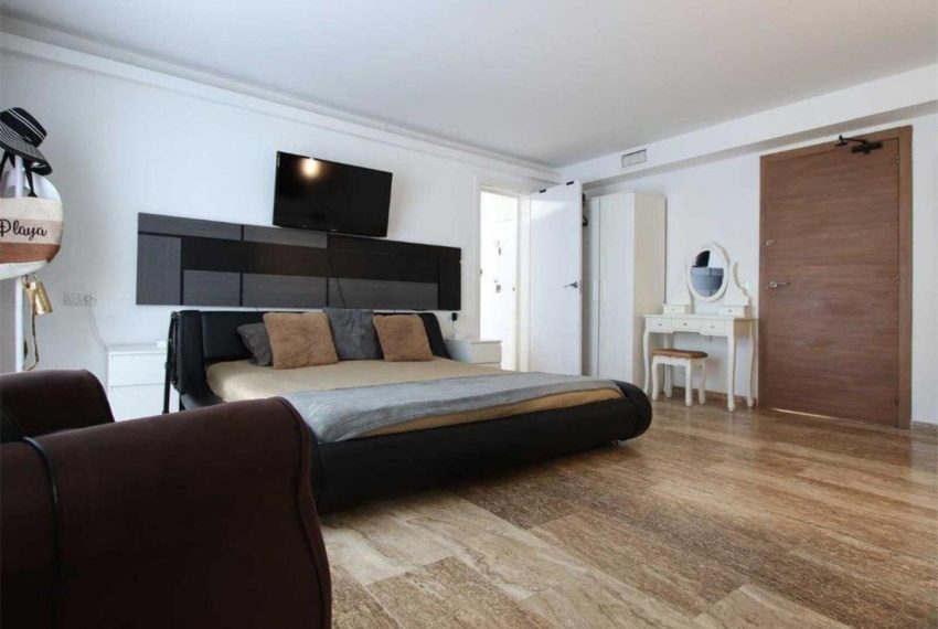 R4905019-Villa-For-Sale-El-Rosario-Detached-4-Beds-269-Built-18