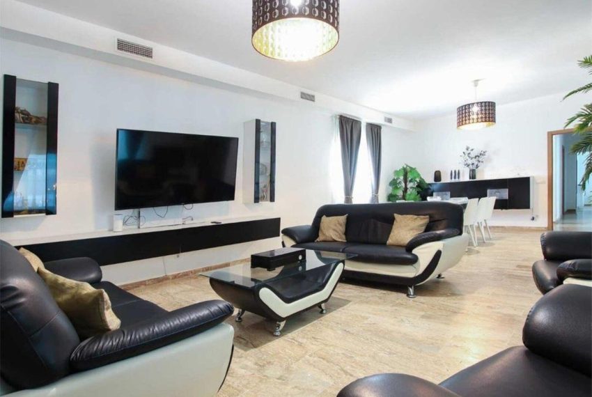 R4905019-Villa-For-Sale-El-Rosario-Detached-4-Beds-269-Built-8
