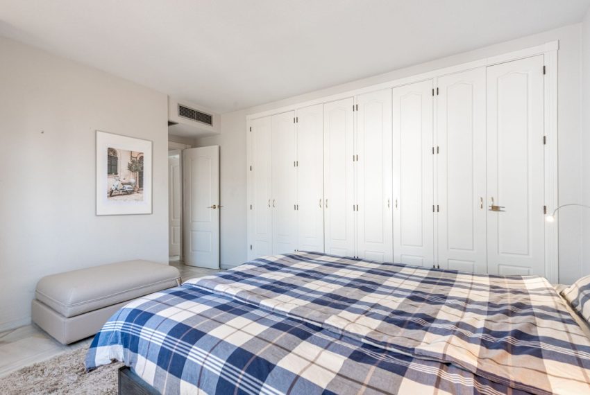 R4915186-Apartment-For-Sale-Nueva-Andalucia-Penthouse-Duplex-1-Beds-78-Built-12
