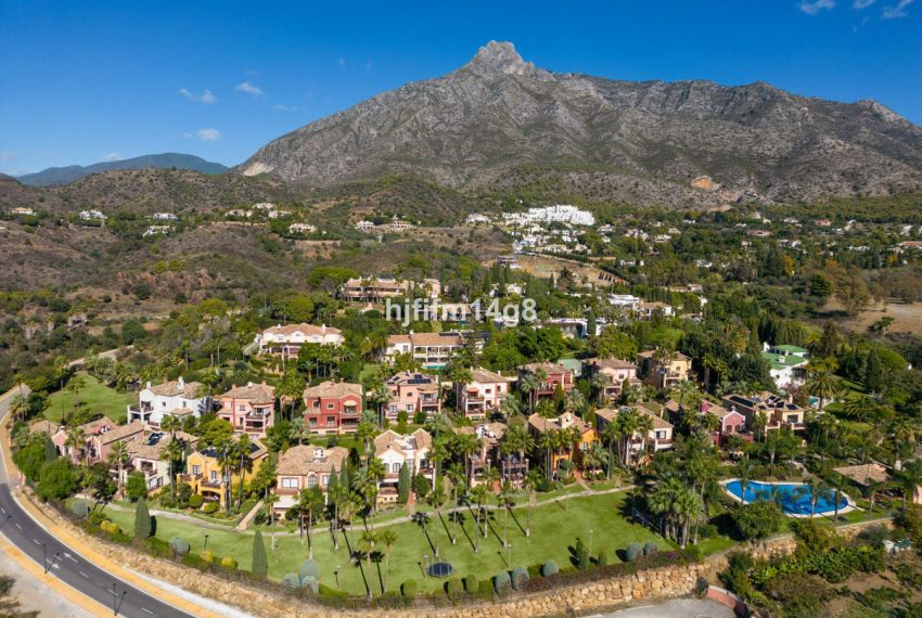 R4918387-Villa-For-Sale-The-Golden-Mile-Detached-6-Beds-686-Built-1