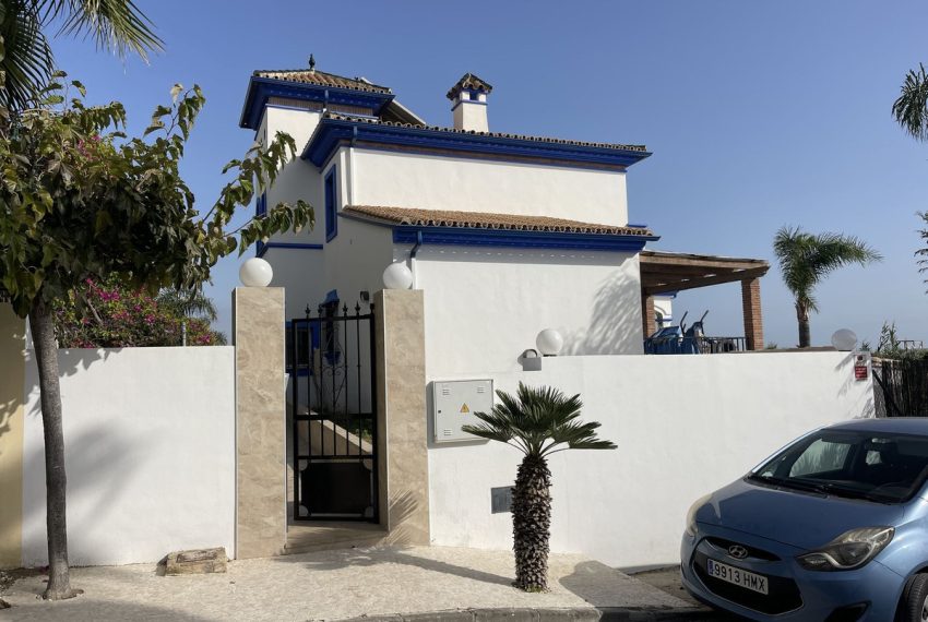 R4921201-Villa-For-Sale-Estepona-Detached-6-Beds-267-Built-3