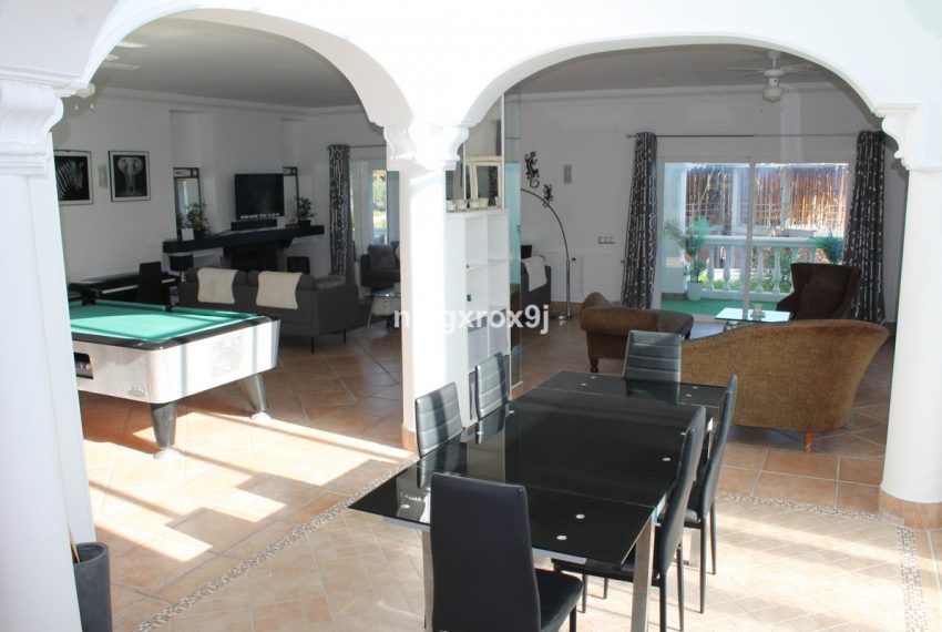 R4921489-Villa-For-Sale-Nueva-Andalucia-Detached-5-Beds-569-Built-14