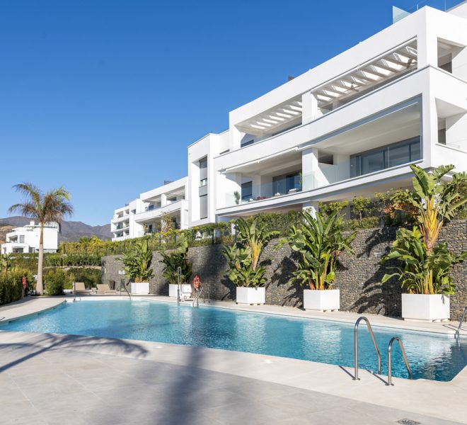 R4922278-Image 1-Middle Floor - 4 Beds - 166 Built