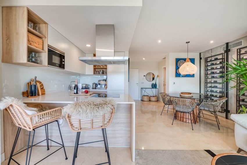 R4927771-Apartment-For-Sale-The-Golden-Mile-Middle-Floor-3-Beds-129-Built-10