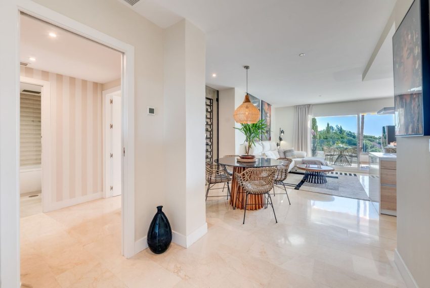 R4927771-Apartment-For-Sale-The-Golden-Mile-Middle-Floor-3-Beds-129-Built-14