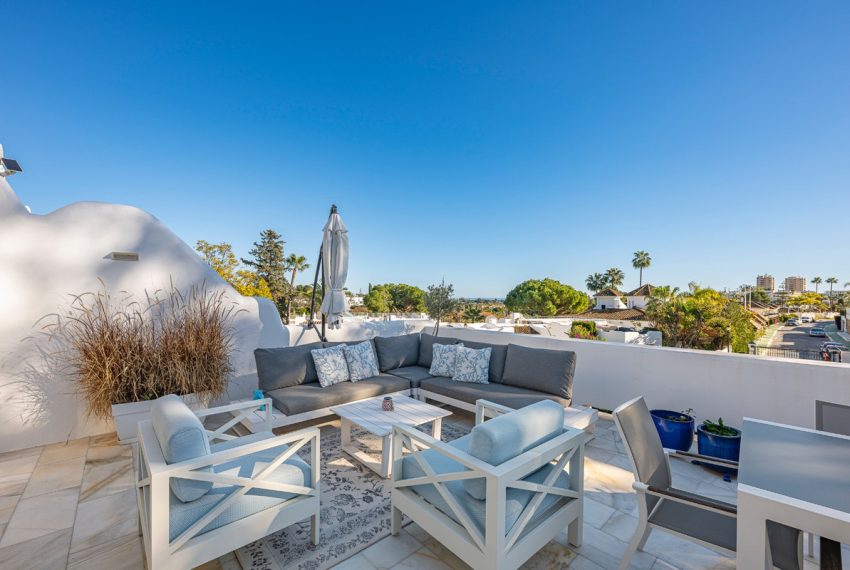 R4929157-Townhouse-For-Sale-Nueva-Andalucia-Terraced-3-Beds-210-Built-19