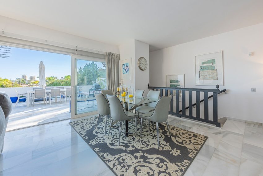 R4929157-Townhouse-For-Sale-Nueva-Andalucia-Terraced-3-Beds-210-Built-3