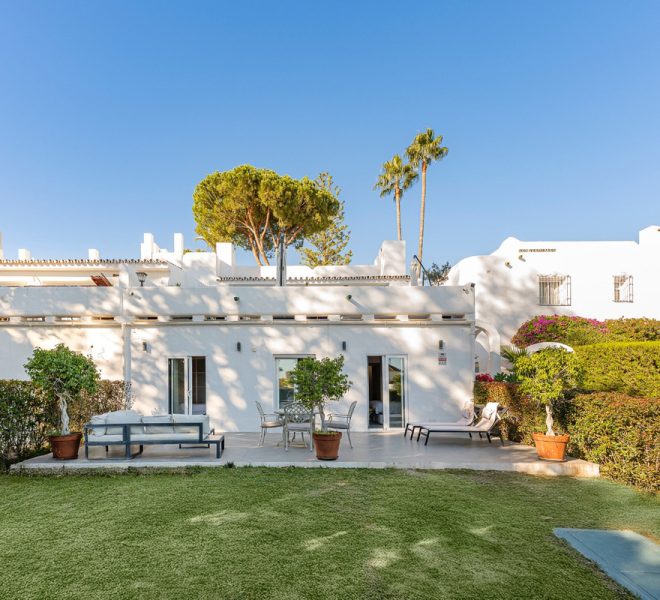 R4929157-Image 1-Terraced - 3 Beds - 210 Built