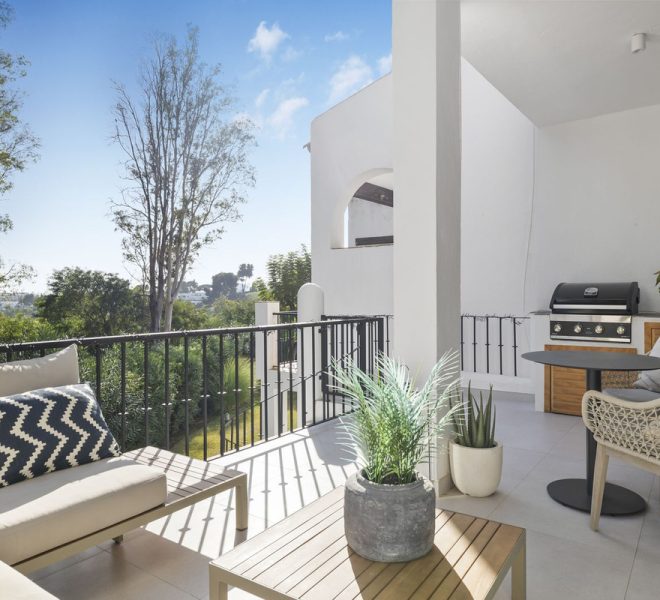 R4930213-Image 1-Terraced - 4 Beds - 145 Built
