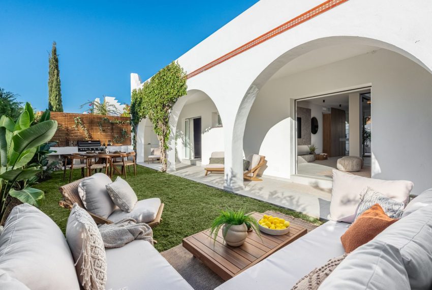 R4932724-Townhouse-For-Sale-Nueva-Andalucia-Terraced-3-Beds-150-Built-3