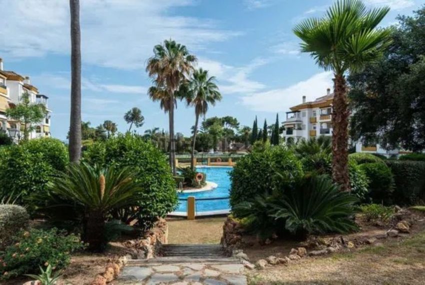 R4937827-Apartment-For-Sale-Nagueles-Penthouse-3-Beds-170-Built-16