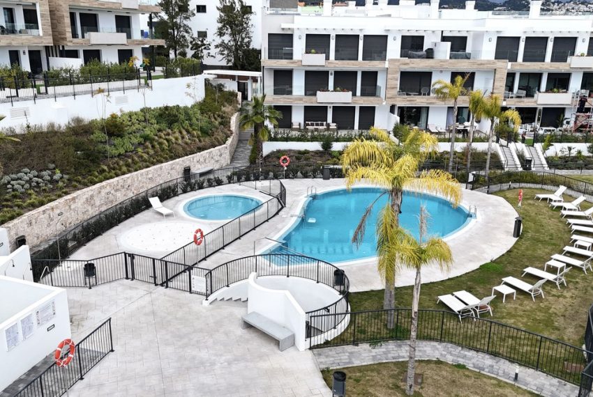 R4943317-Apartment-For-Sale-Estepona-Penthouse-3-Beds-122-Built-1