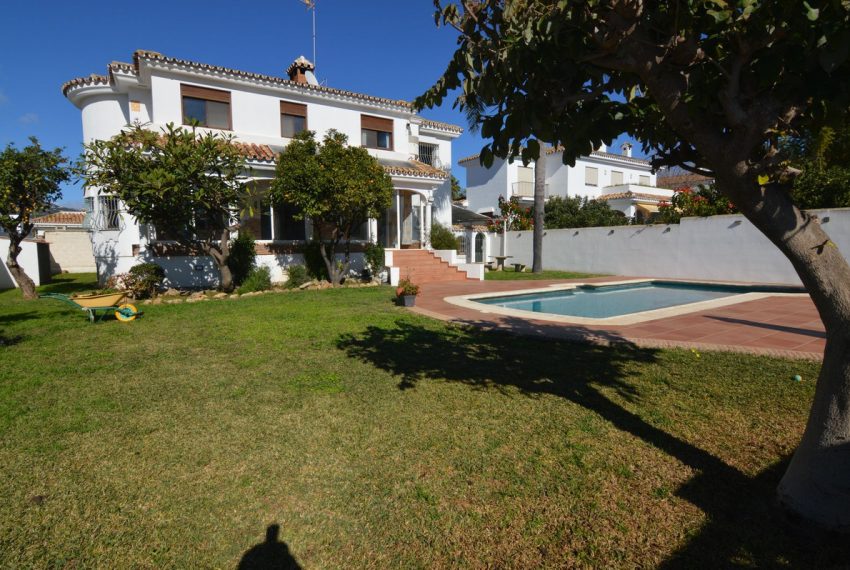 R4943995-Villa-For-Sale-San-Pedro-de-Alcantara-Detached-5-Beds-545-Built-1