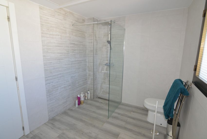 R4943995-Villa-For-Sale-San-Pedro-de-Alcantara-Detached-5-Beds-545-Built-17