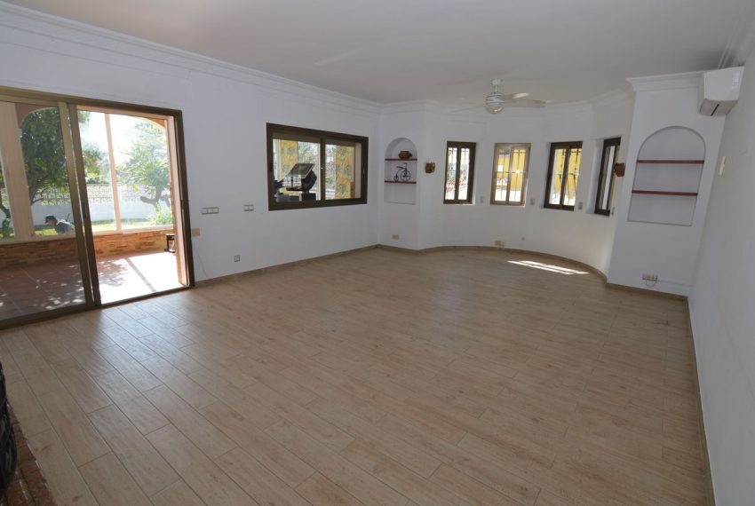 R4943995-Villa-For-Sale-San-Pedro-de-Alcantara-Detached-5-Beds-545-Built-3