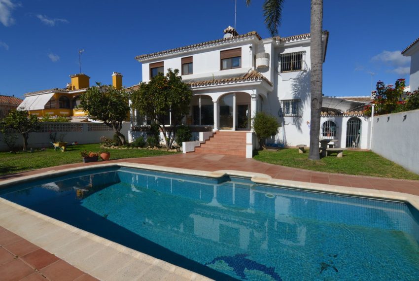 R4943995-Villa-For-Sale-San-Pedro-de-Alcantara-Detached-5-Beds-545-Built