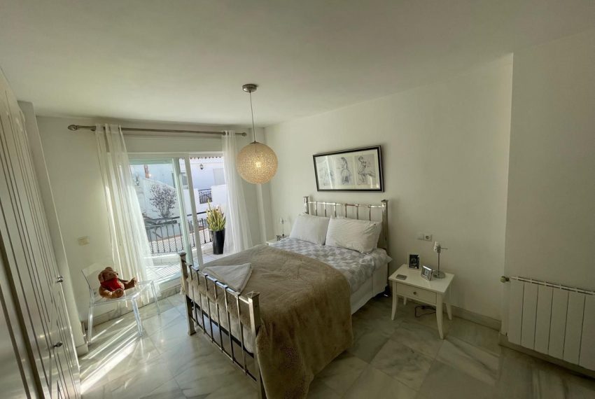 R4944064-Townhouse-For-Sale-Puerto-Banus-Terraced-4-Beds-151-Built-11