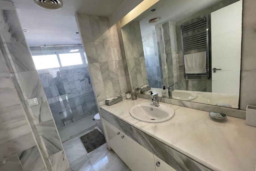 R4944064-Townhouse-For-Sale-Puerto-Banus-Terraced-4-Beds-151-Built-13
