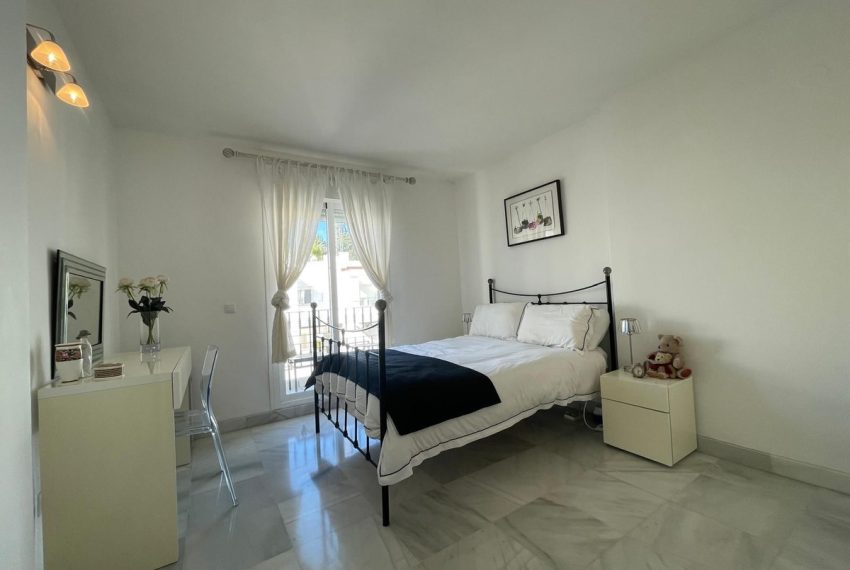 R4944064-Townhouse-For-Sale-Puerto-Banus-Terraced-4-Beds-151-Built-15