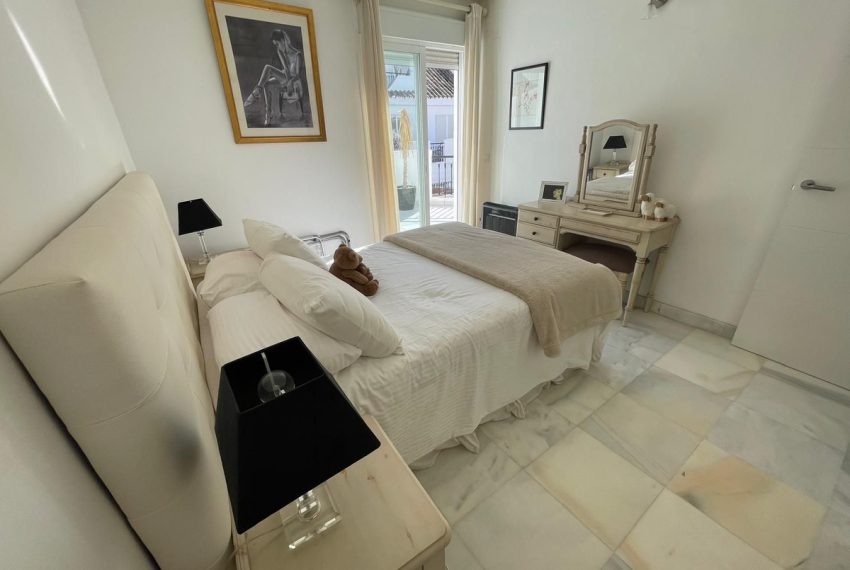 R4944064-Townhouse-For-Sale-Puerto-Banus-Terraced-4-Beds-151-Built-18