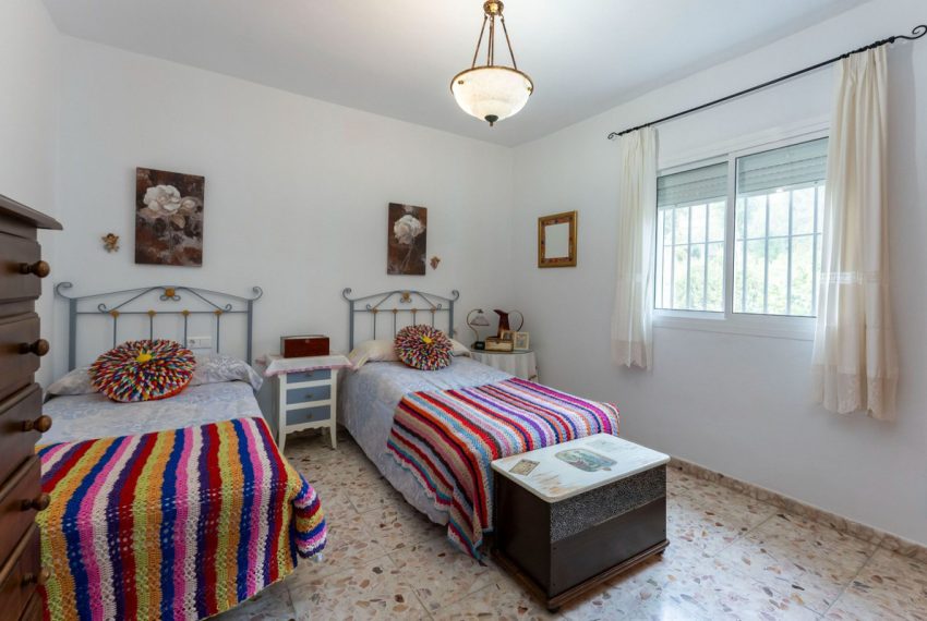 R4949389-Villa-For-Sale-Coin-Detached-3-Beds-238-Built-14