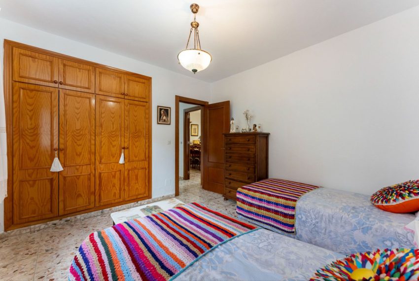 R4949389-Villa-For-Sale-Coin-Detached-3-Beds-238-Built-15