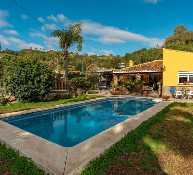 R4949389-Image 1-Detached - 3 Beds - 238 Built