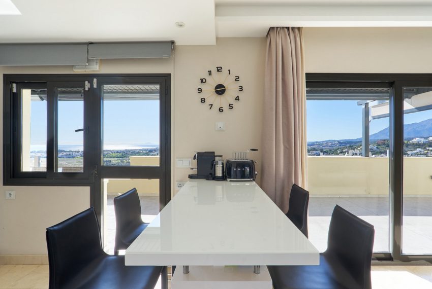 R4949491-Apartment-For-Sale-Estepona-Penthouse-3-Beds-348-Built-11