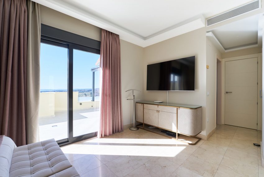 R4949491-Apartment-For-Sale-Estepona-Penthouse-3-Beds-348-Built-15