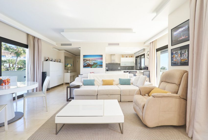 R4949491-Apartment-For-Sale-Estepona-Penthouse-3-Beds-348-Built-2