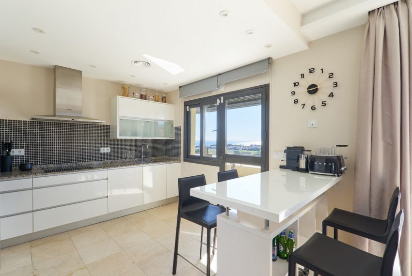 R4949491-Apartment-For-Sale-Estepona-Penthouse-3-Beds-348-Built-3
