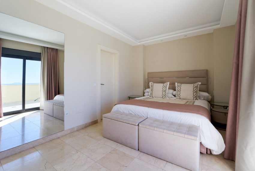 R4949491-Apartment-For-Sale-Estepona-Penthouse-3-Beds-348-Built-4
