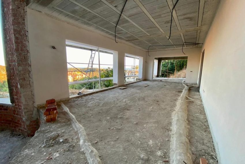R4949926-Villa-For-Sale-Las-Chapas-Detached-5-Beds-350-Built-12