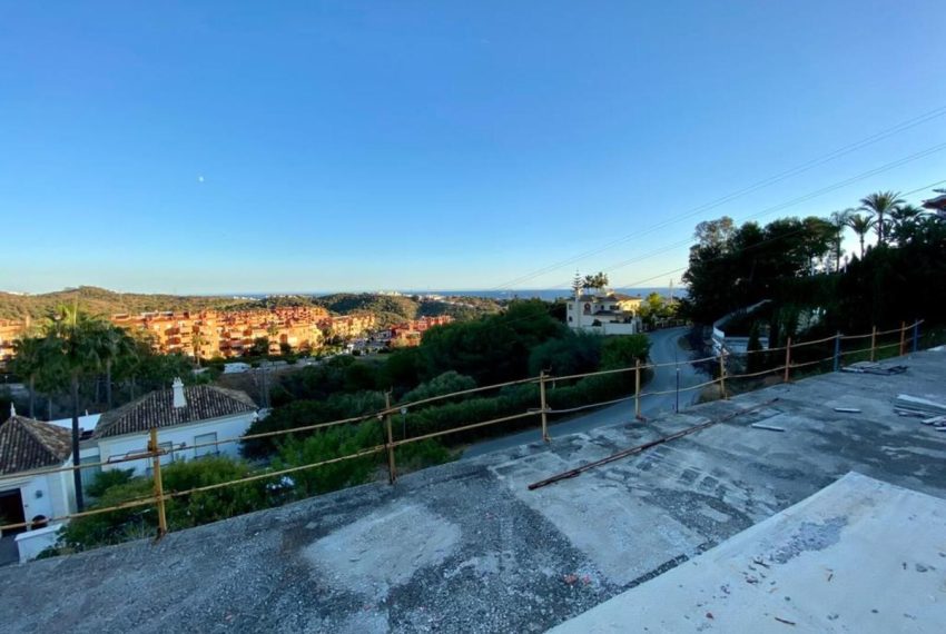 R4949926-Villa-For-Sale-Las-Chapas-Detached-5-Beds-350-Built-2