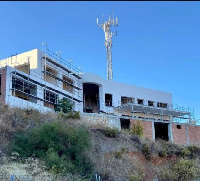 R4949926-Image 1-Detached - 5 Beds - 350 Built