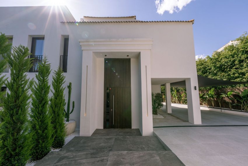 R4950757-Villa-For-Sale-Nueva-Andalucia-Detached-5-Beds-400-Built-17
