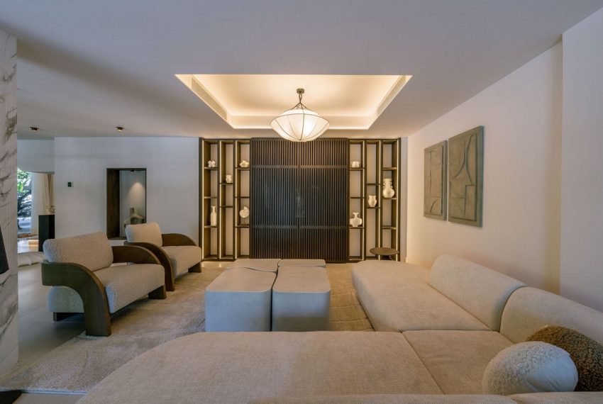 R4950757-Villa-For-Sale-Nueva-Andalucia-Detached-5-Beds-400-Built-6