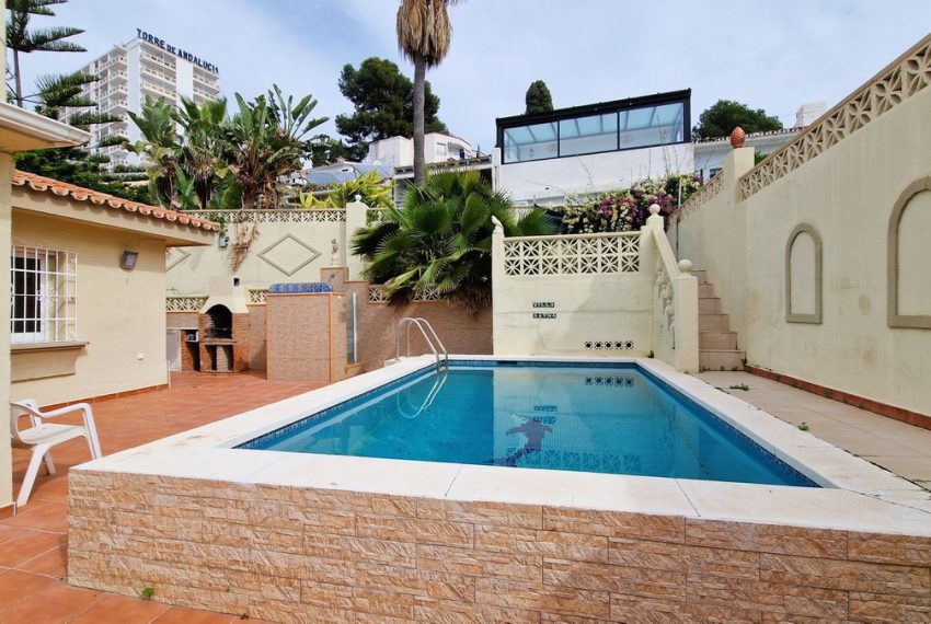 R4952632-Villa-For-Sale-Nueva-Andalucia-Detached-3-Beds-273-Built-1
