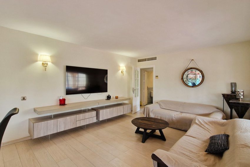 R4952632-Villa-For-Sale-Nueva-Andalucia-Detached-3-Beds-273-Built-10