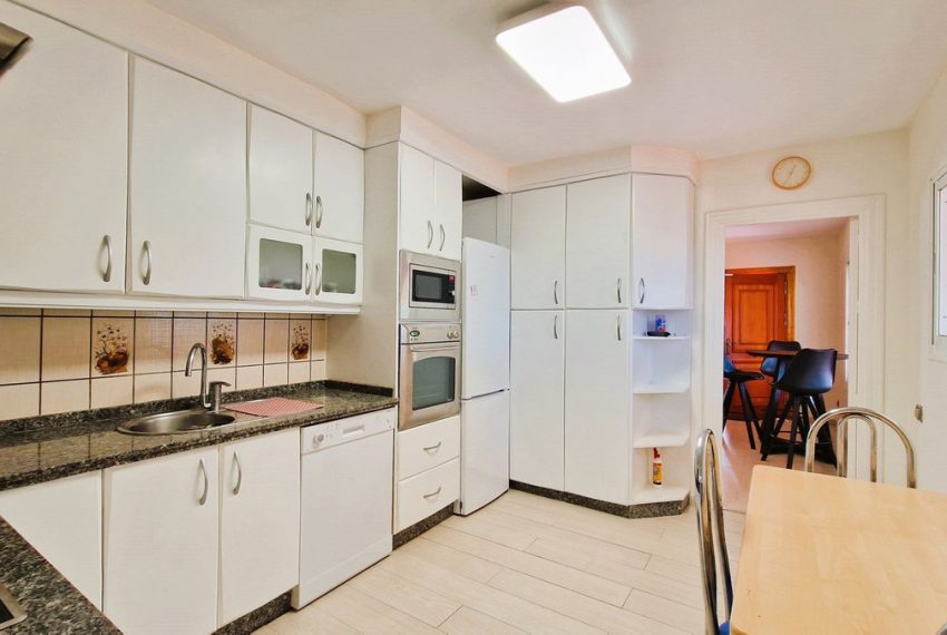 R4952632-Villa-For-Sale-Nueva-Andalucia-Detached-3-Beds-273-Built-16