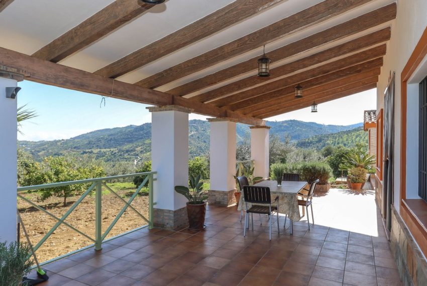 R4952794-Villa-For-Sale-Guaro-Detached-4-Beds-160-Built-1