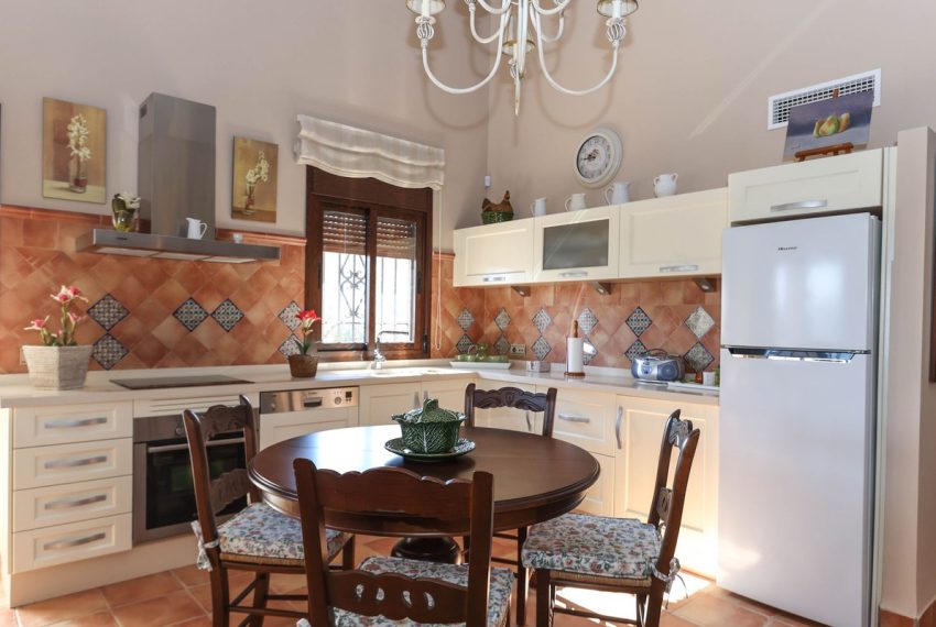R4952794-Villa-For-Sale-Guaro-Detached-4-Beds-160-Built-5