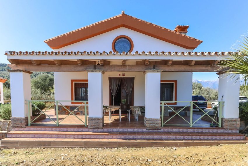R4952794-Villa-For-Sale-Guaro-Detached-4-Beds-160-Built