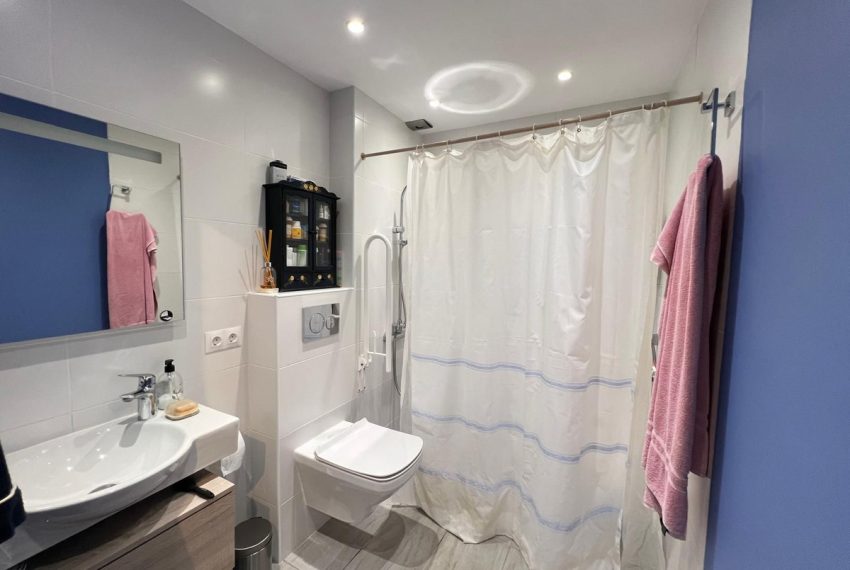 R4954057-Apartment-For-Sale-Aloha-Ground-Floor-1-Beds-73-Built-7