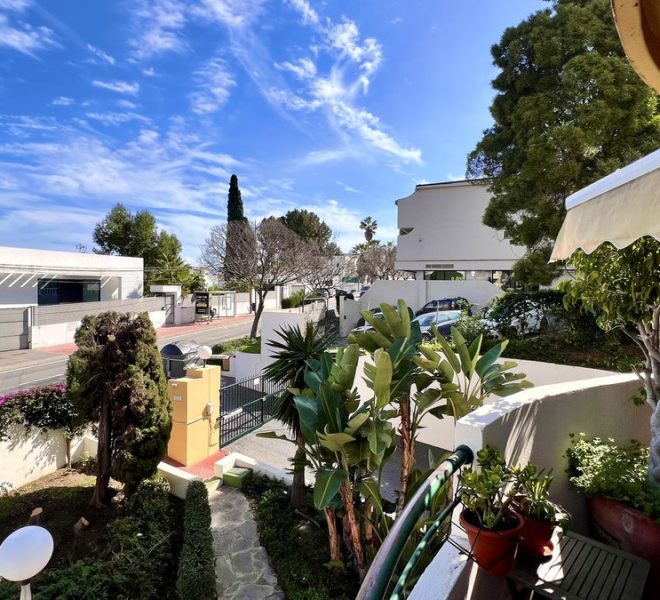 R4954357-Image 1-Duplex - 3 Beds - 144 Built