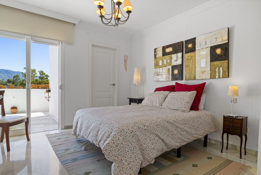 R4957198-Townhouse-For-Sale-Nueva-Andalucia-Terraced-4-Beds-255-Built-16