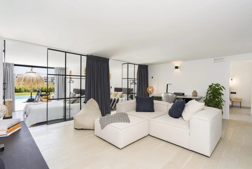 R4957798-Villa-For-Sale-Benahavis-Detached-6-Beds-420-Built-8